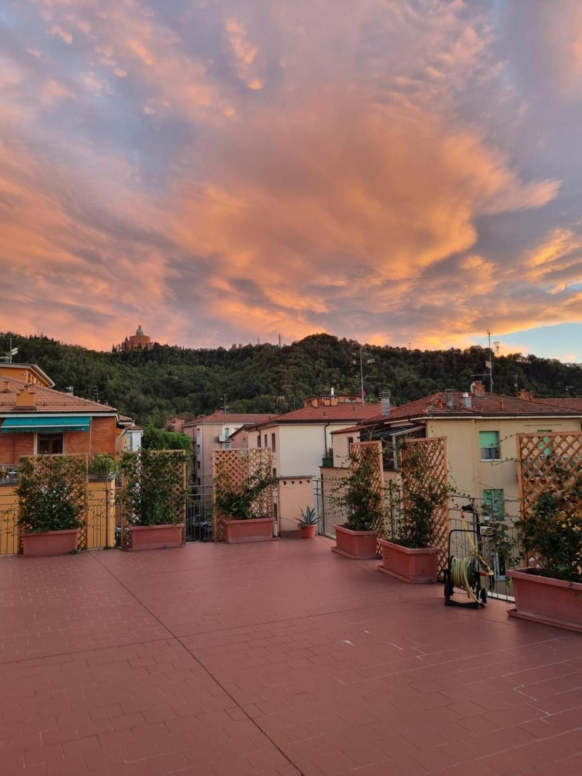 Attico Vista San Luca Daire Bolonya Dış mekan fotoğraf